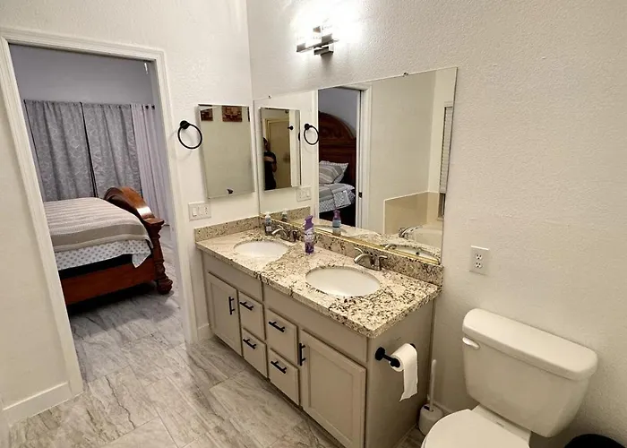 Holiday home Entire Near Stadium